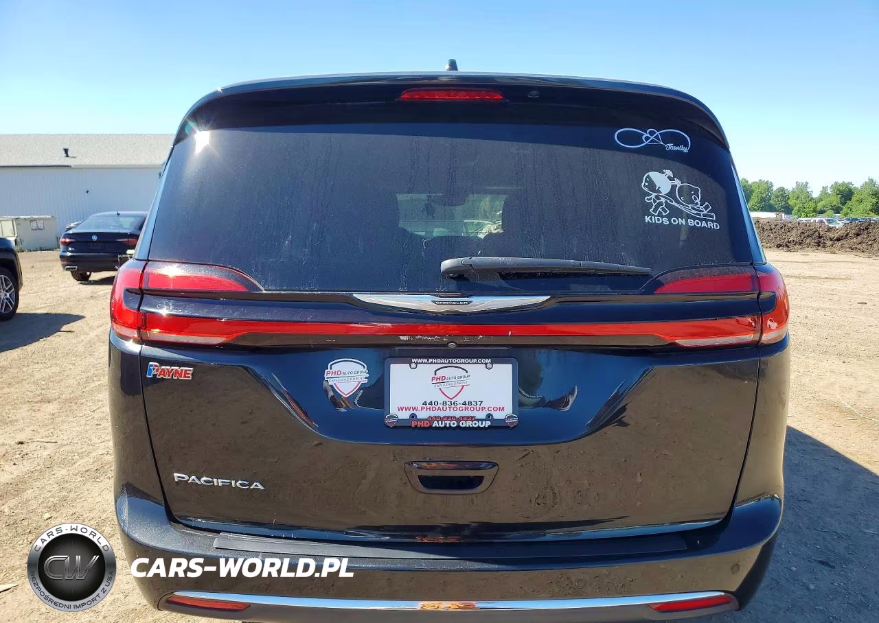 2021 Chrysler Pacifica Touring VIN:2C4RC1FG5MR558821 - 6
