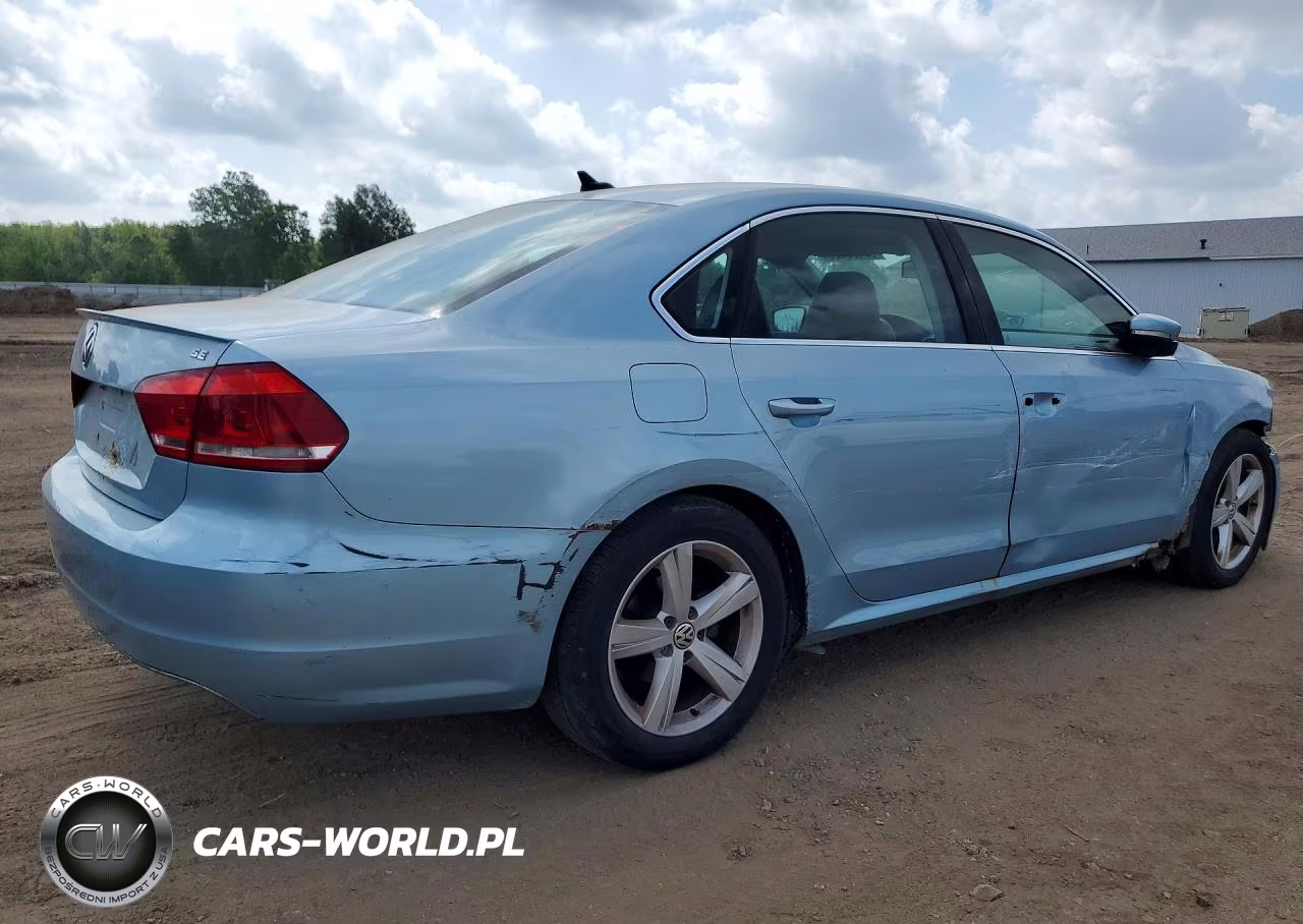 2013 Volkswagen Passat Se VIN:1VWBH7A31DC030886 - 3