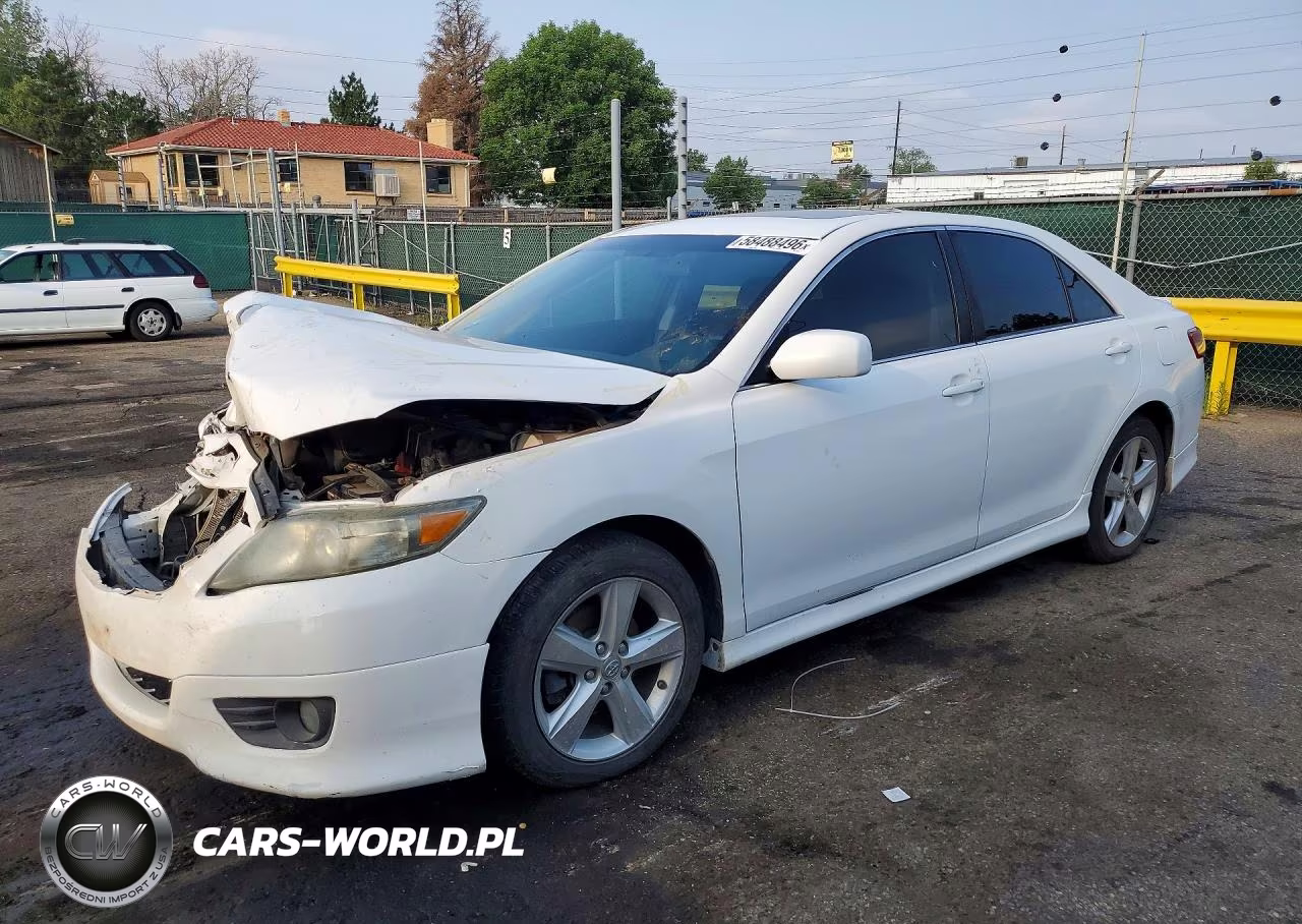 2011 Toyota Camry Base – zdjęcie 1 z 12