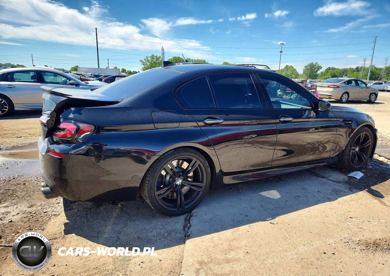 2013 BMW M5 VIN:WBSFV9C50DD096291 - 3