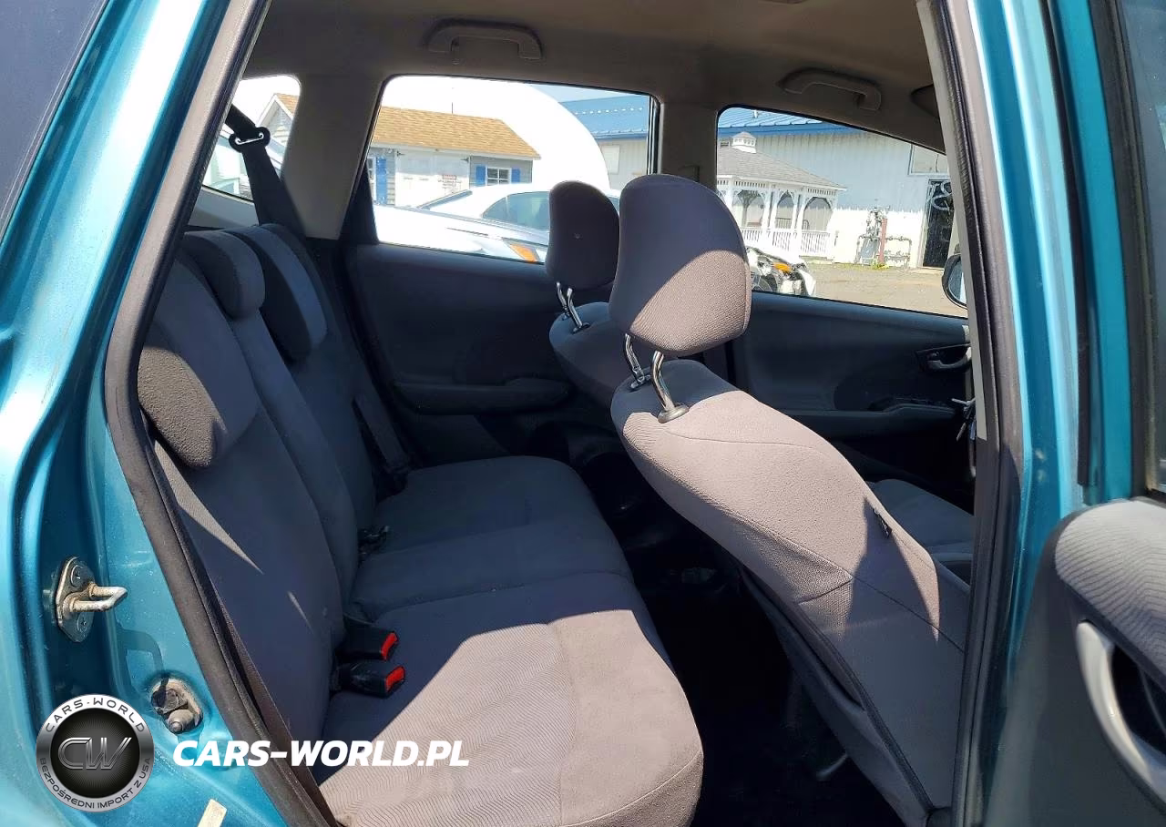 2013 Honda Fit VIN:JHMGE8H31DC021732 - 10