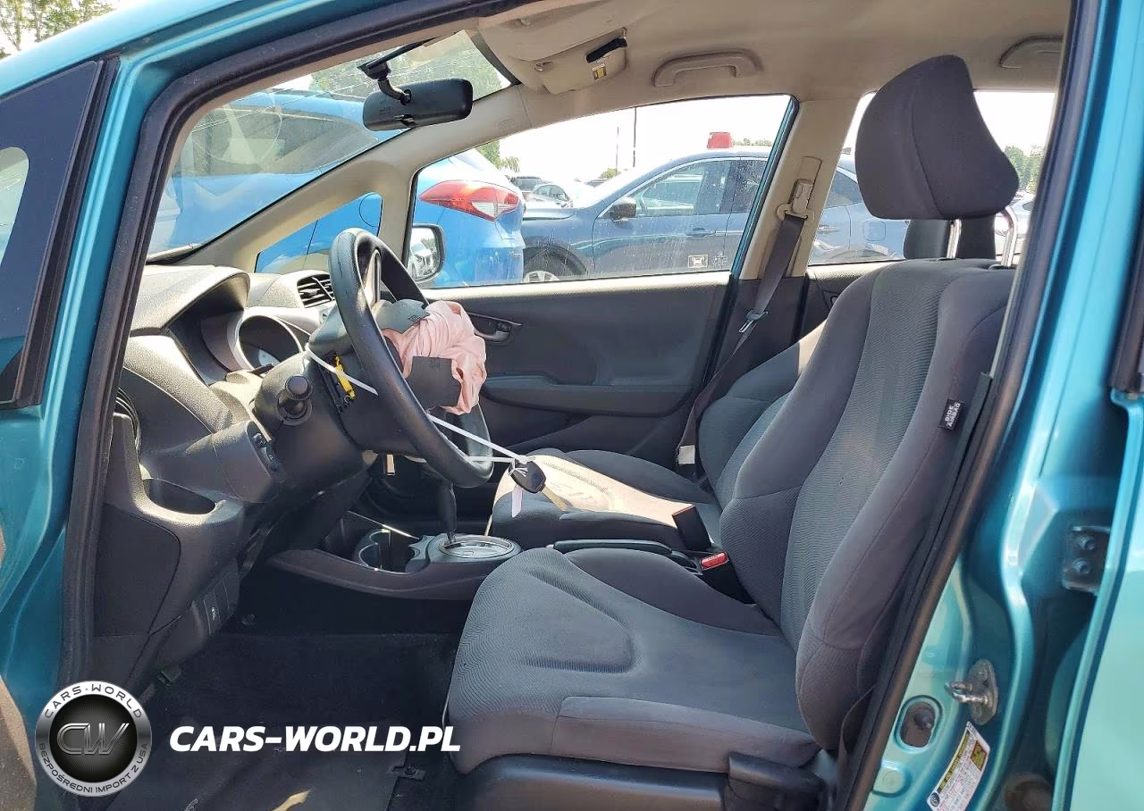 2013 Honda Fit VIN:JHMGE8H31DC021732 - 7