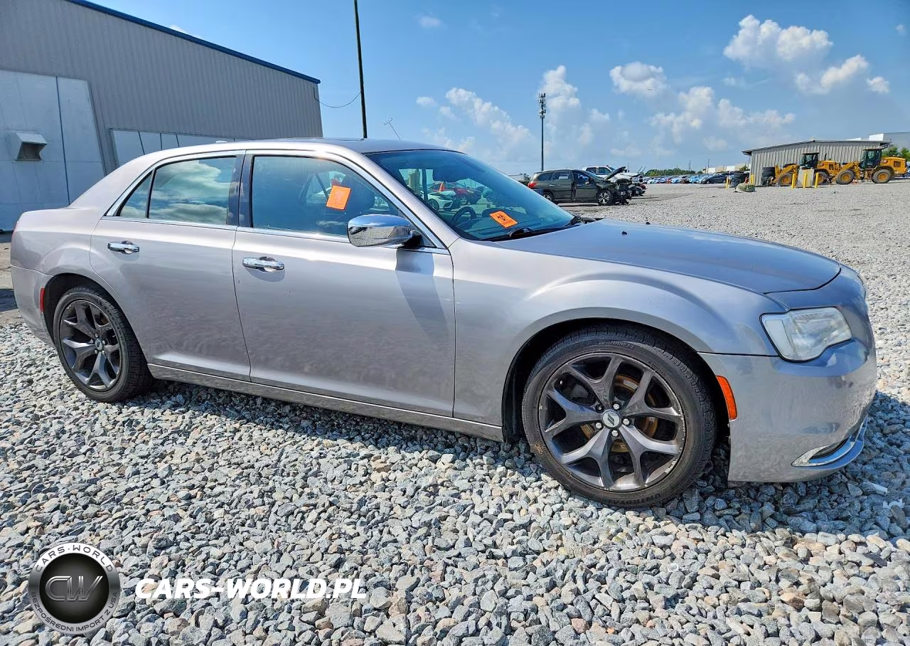 2016 Chrysler 300C VIN:2C3CCAEG3GH334209 - 4
