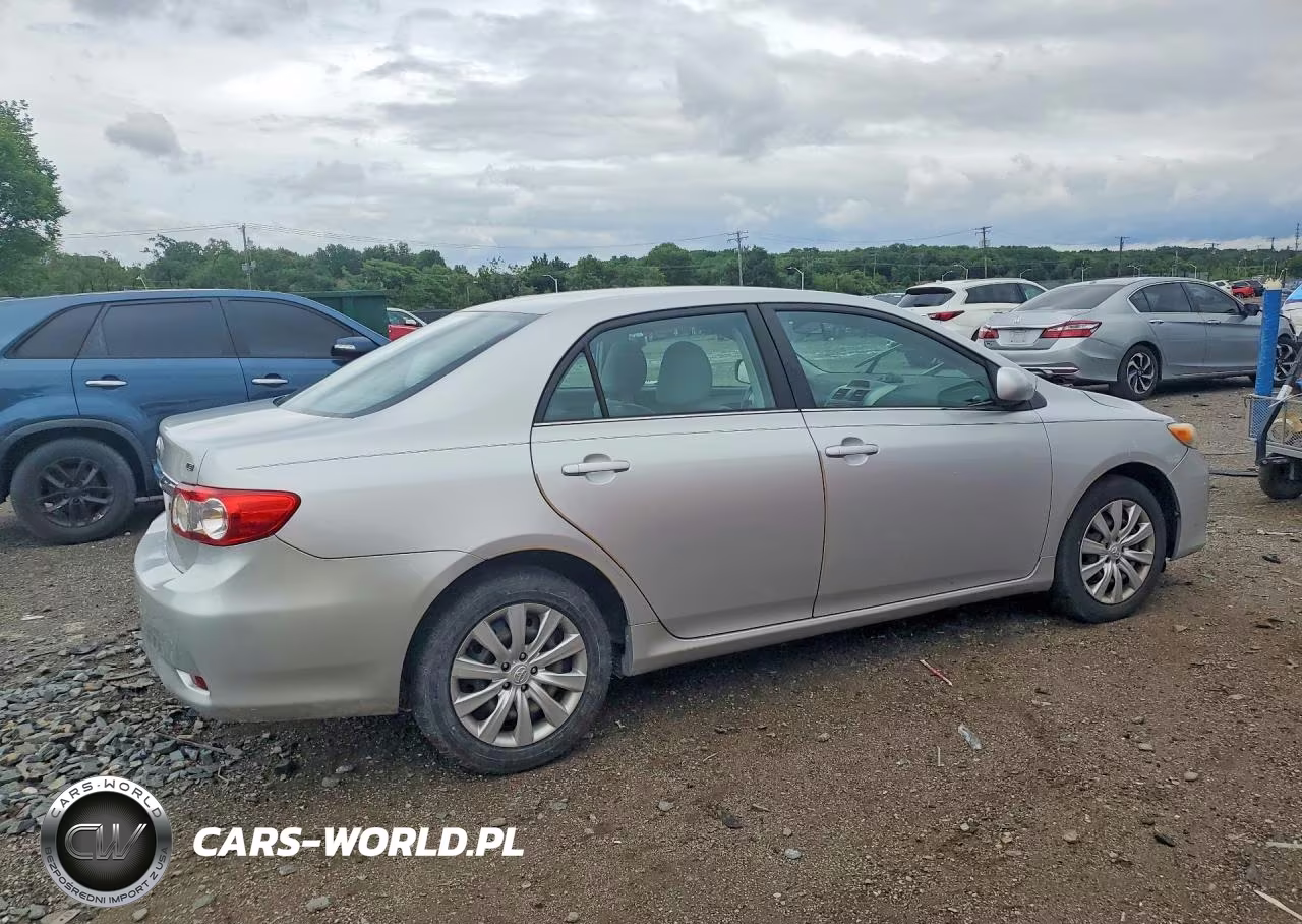 2013 Toyota Corolla Le VIN:5YFBU4EE4DP096378 - 3