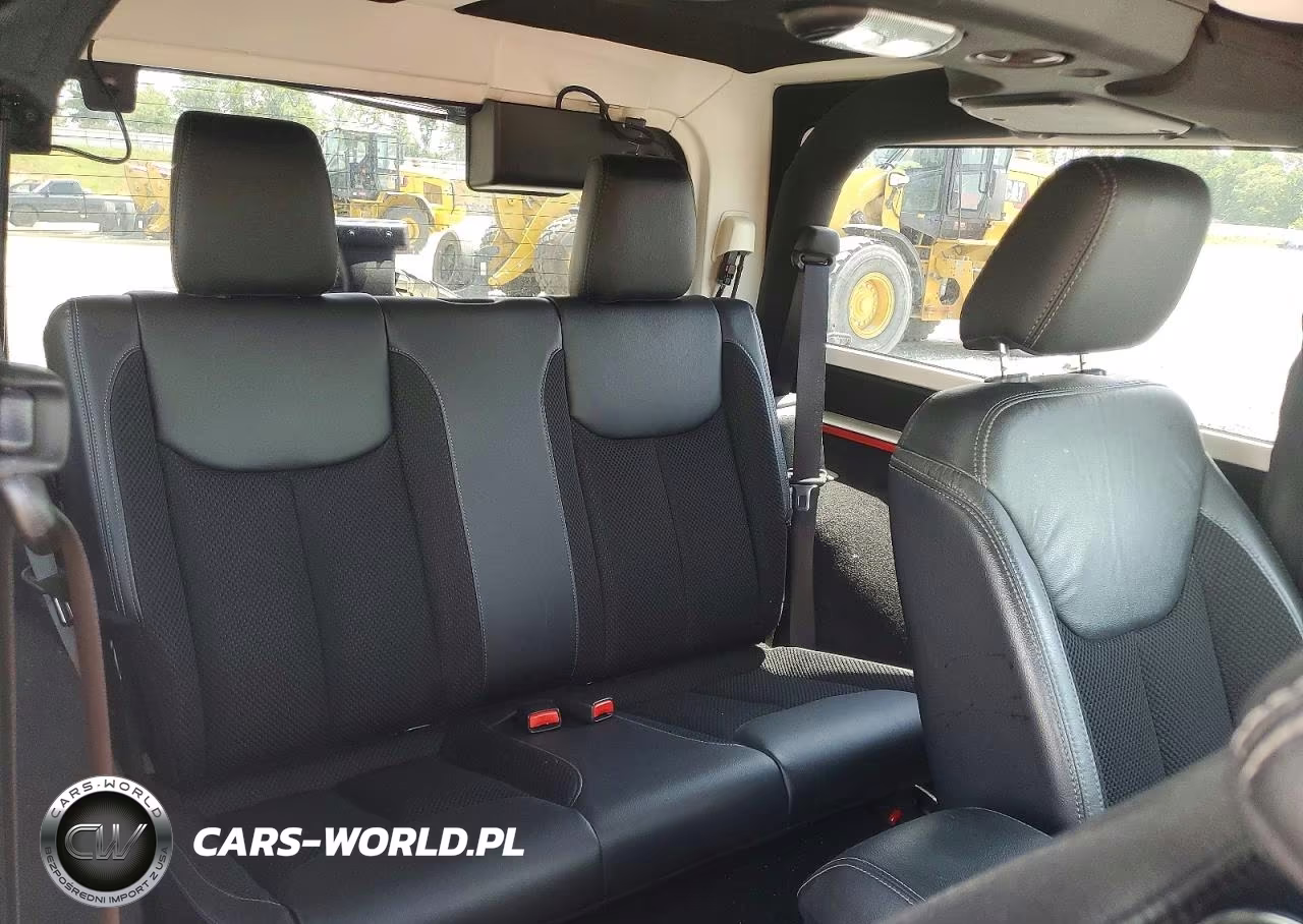 2017 Jeep Wrangler Sahara VIN:1C4AJWBG9HL605207 - 10