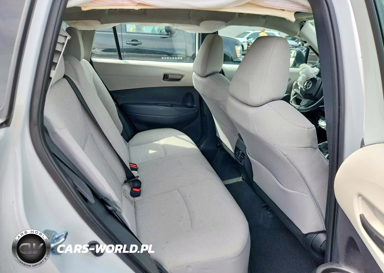 2025 Toyota Corolla Cross L VIN:7MUAAABG5SV130332 - 11