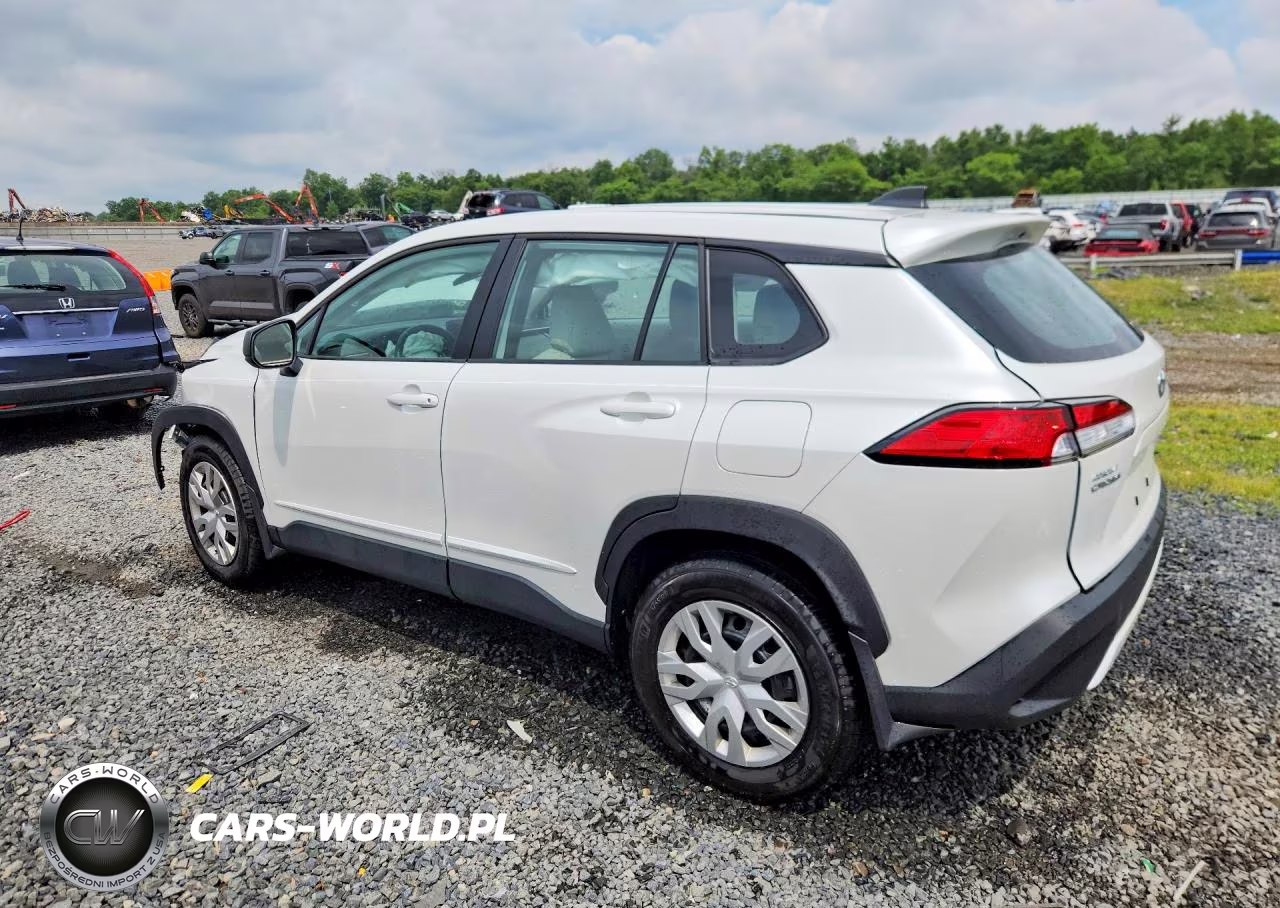 2025 Toyota Corolla Cross L VIN:7MUAAABG5SV130332 - 2