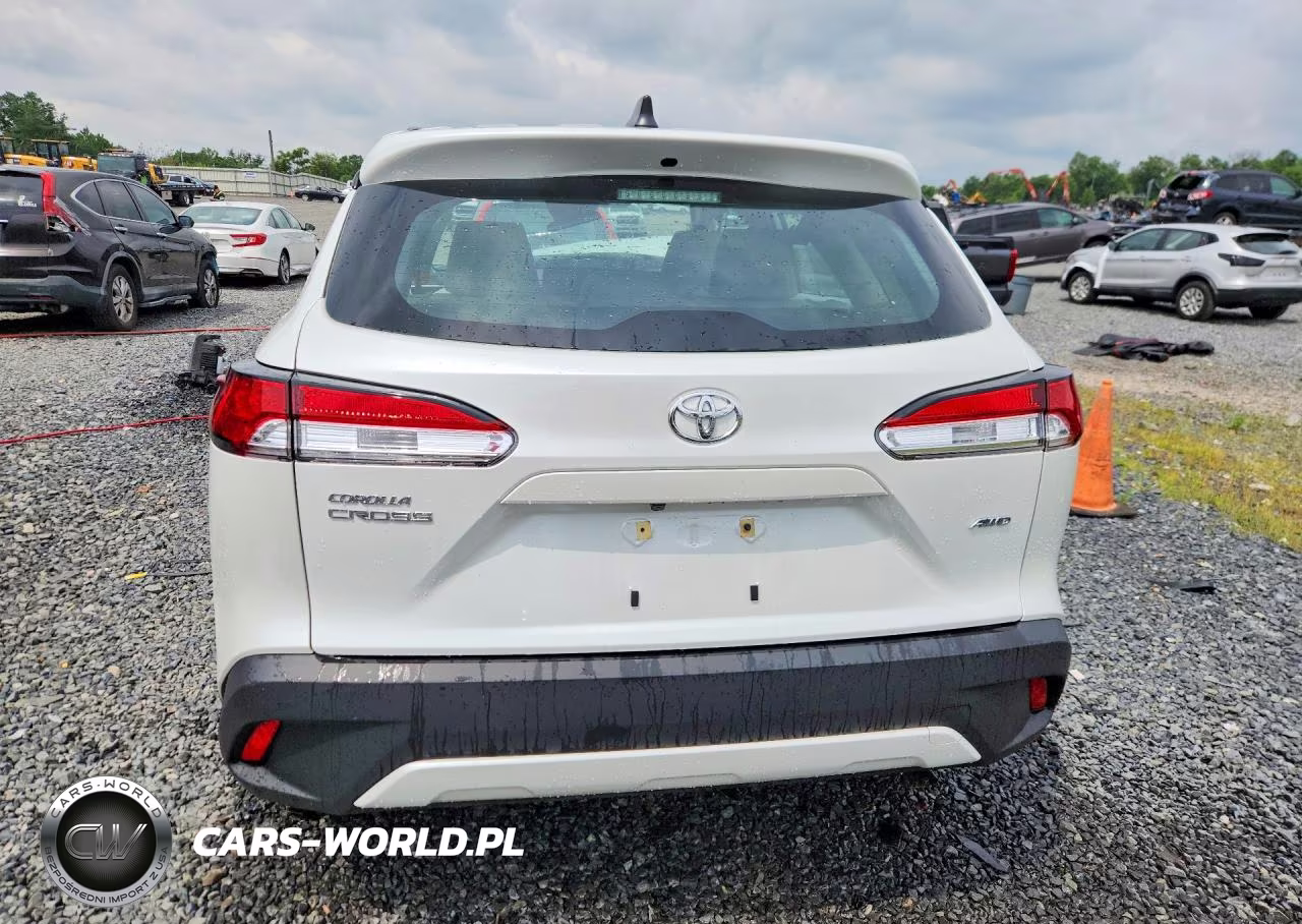2025 Toyota Corolla Cross L VIN:7MUAAABG5SV130332 - 6