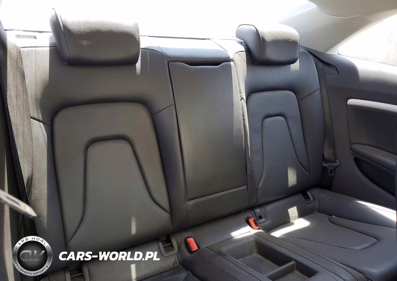 2011 Audi A5 Premium VIN:WAUCFAFR5BA041175 - 10