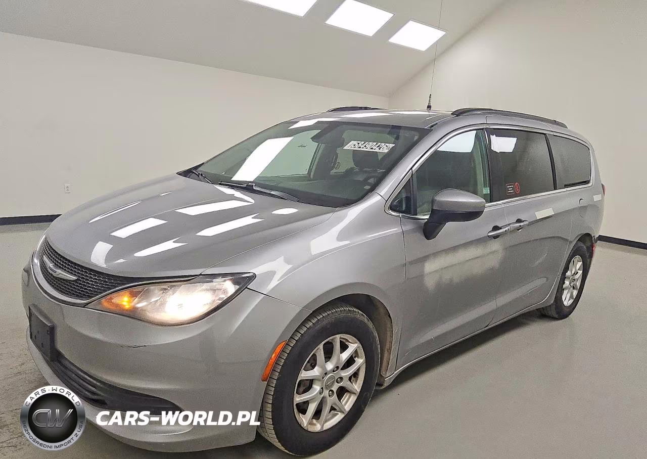 2020 Chrysler Voyager Lxi