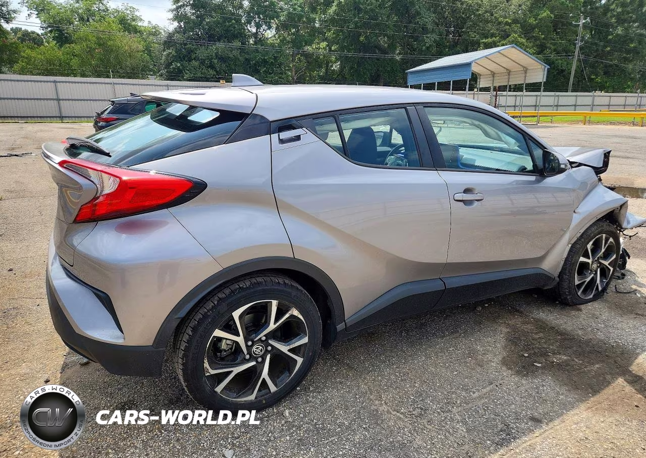 2020 Toyota C-Hr Xle VIN:NMTKHMBX6LR116855 - 3