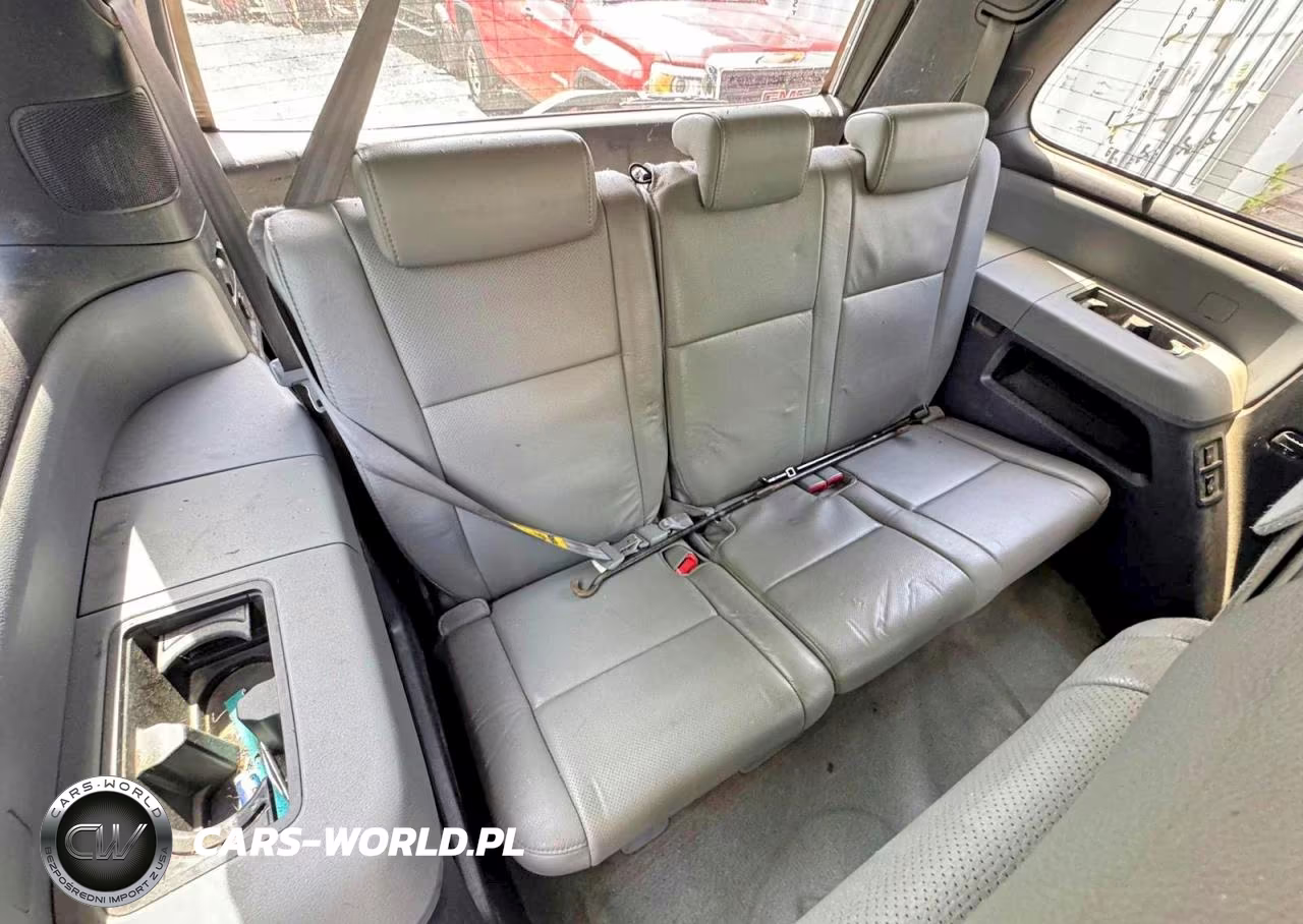 2010 Toyota Sequoia Platinum VIN:5TDDY5G18AS033686 - 6
