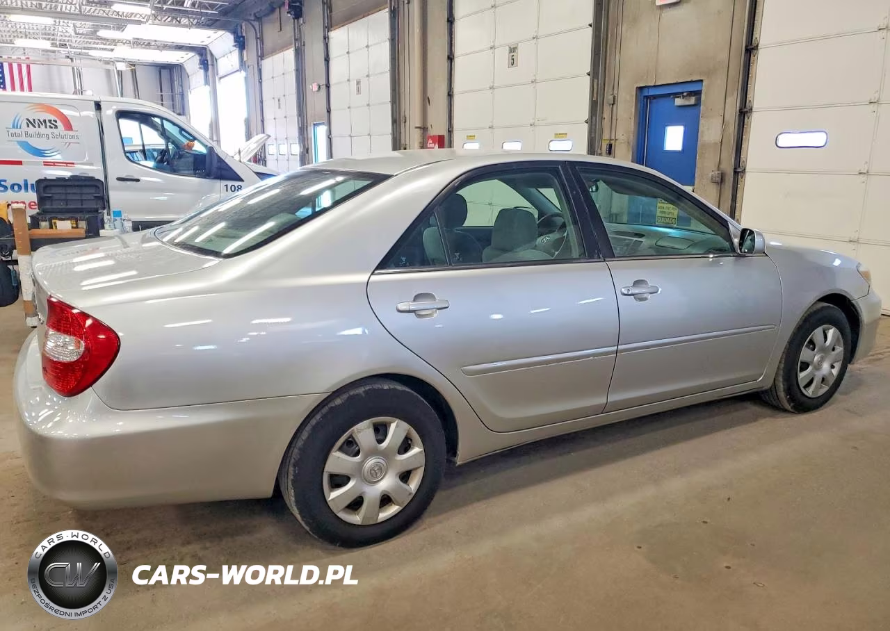2004 Toyota Camry Le VIN:4T1BE32K94U376331 - 3