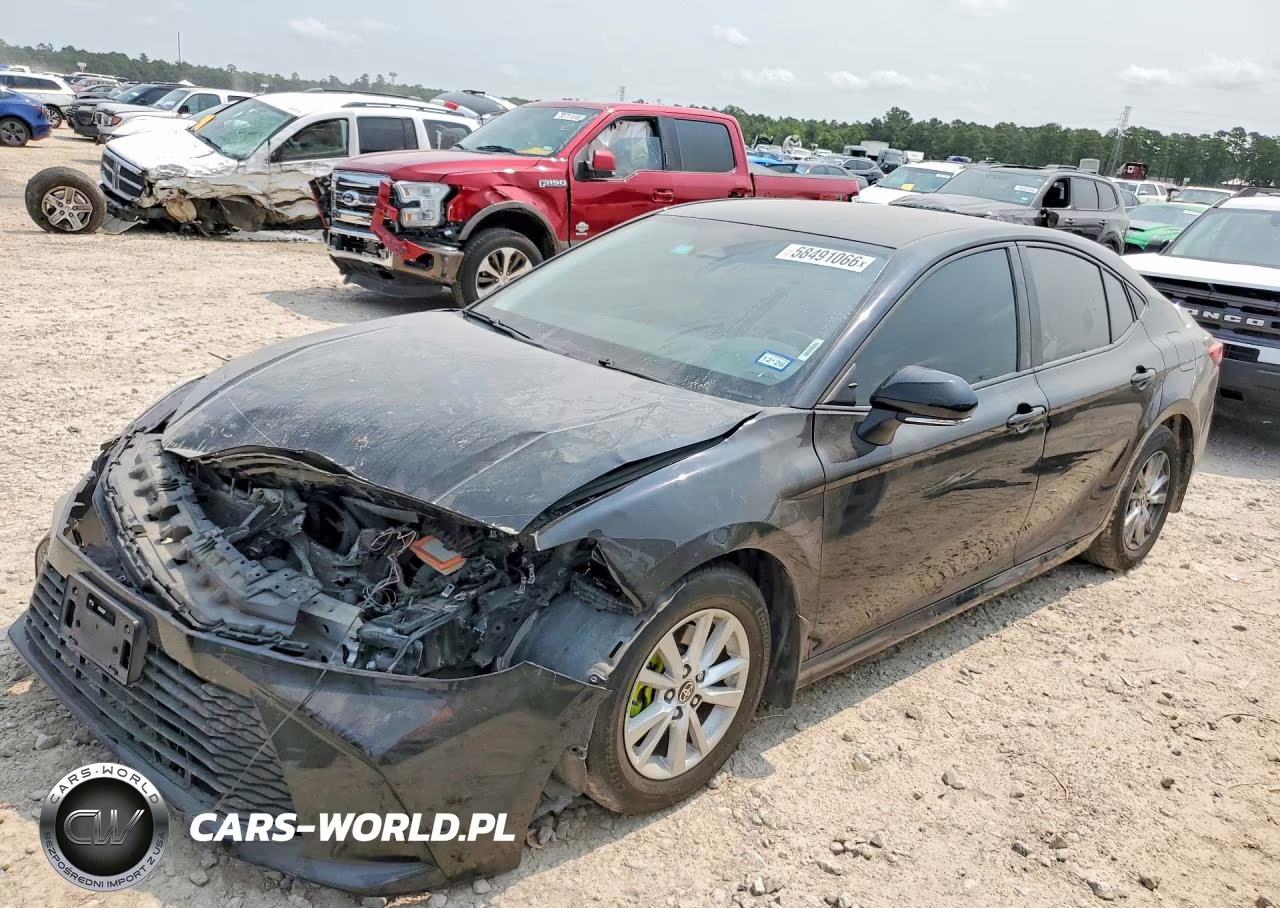 2025 Toyota Camry Le – zdjęcie 1 z 12