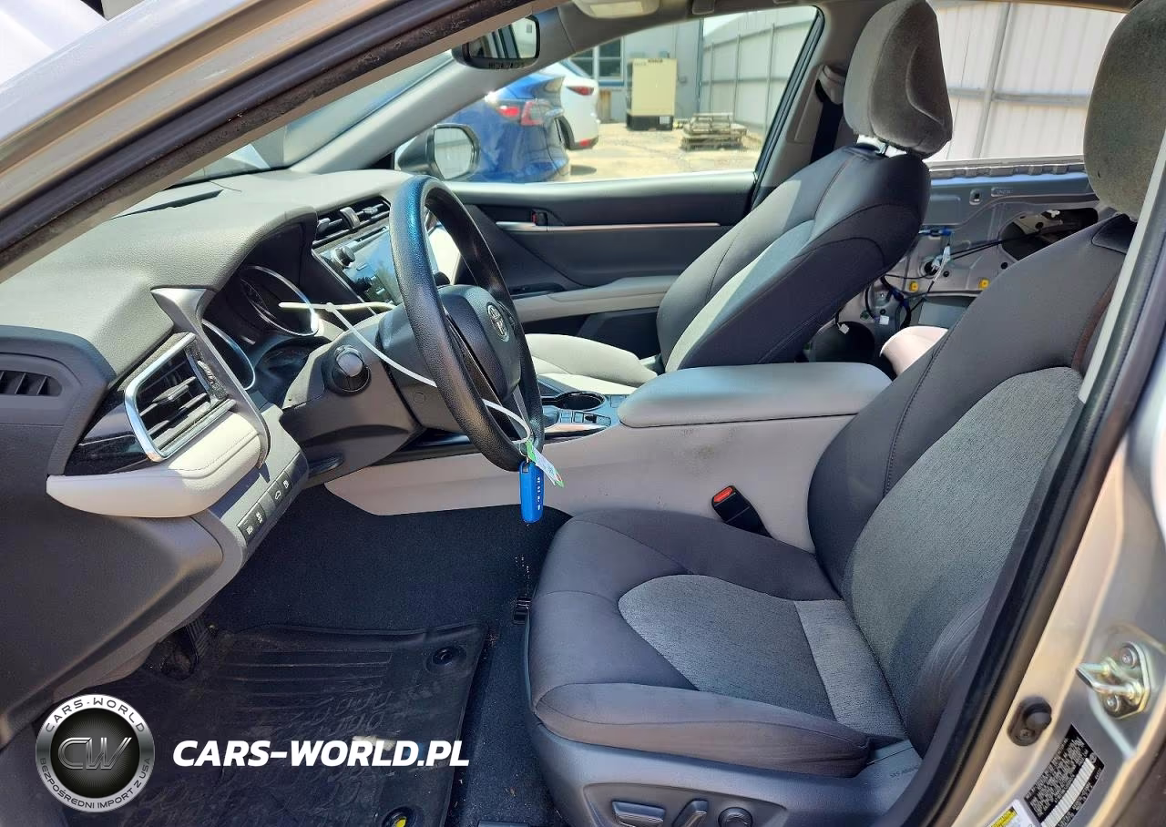 2018 Toyota Camry Le VIN:4T1B31HK1JU504574 - 7
