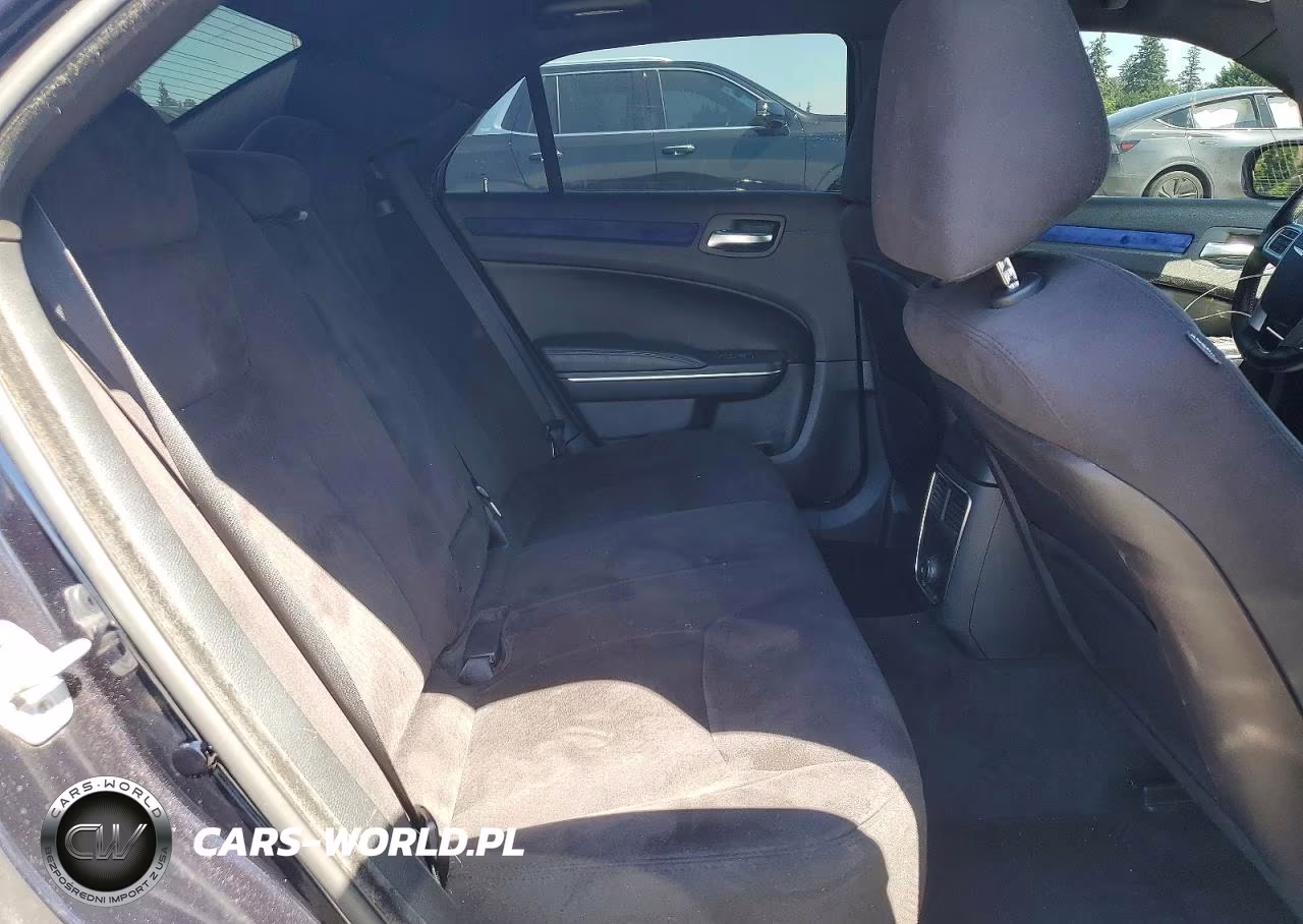 2012 Chrysler 300 VIN:2C3CCAAG8CH129890 - 10
