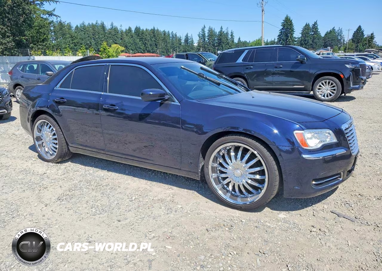 2012 Chrysler 300 VIN:2C3CCAAG8CH129890 - 4