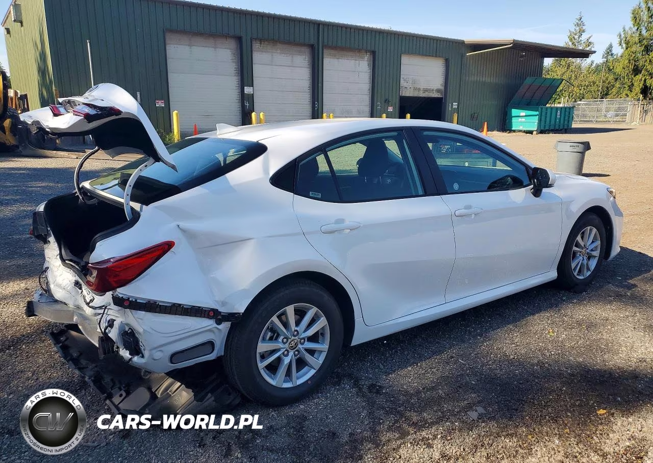 2026 Toyota Camry Le VIN:4T1DAACK4TU307164 - 3