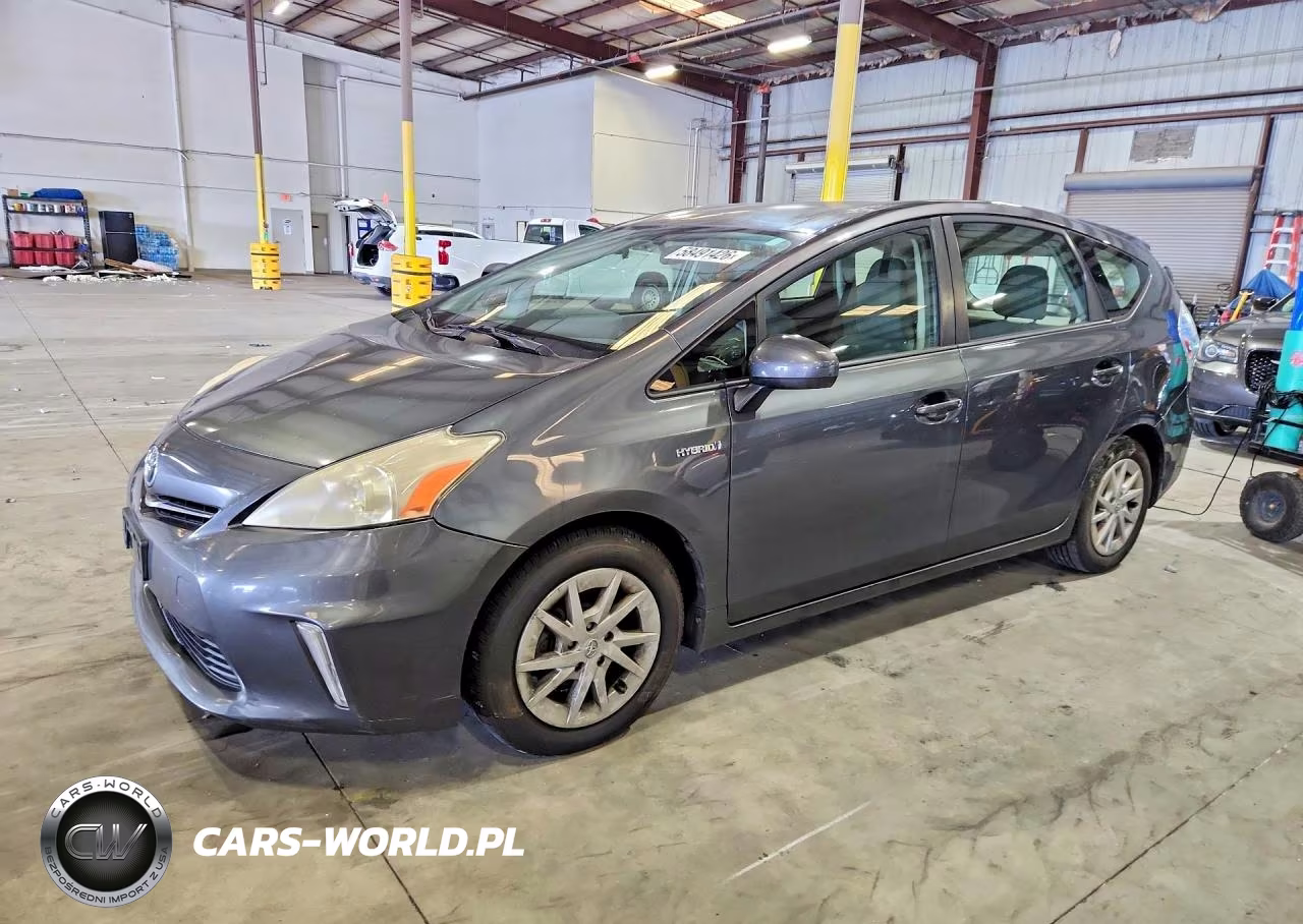 2013 Toyota Prius V Three – zdjęcie 1 z 12