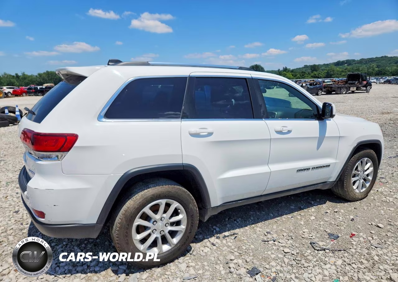 2021 Jeep Grand Cherokee Laredo VIN:1C4RJEAG7MC546618 - 3