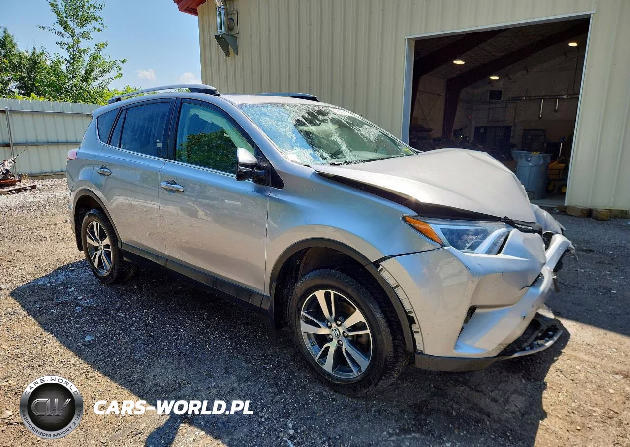 2017 Toyota Rav4 Xle VIN:2T3RFREV9HW649849 - 4