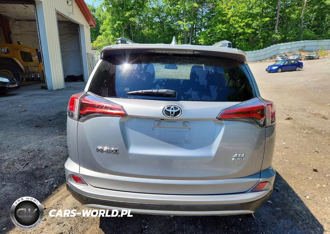 2017 Toyota Rav4 Xle VIN:2T3RFREV9HW649849 - 6