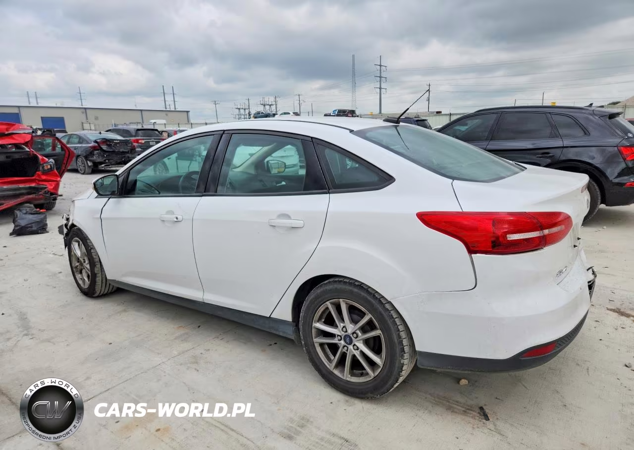 2016 Ford Focus Se VIN:1FADP3F21GL268920 - 2
