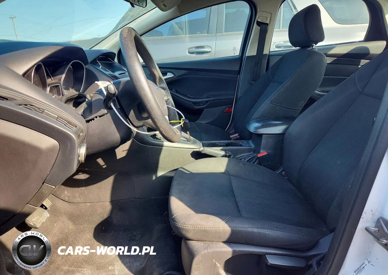 2016 Ford Focus Se VIN:1FADP3F21GL268920 - 7