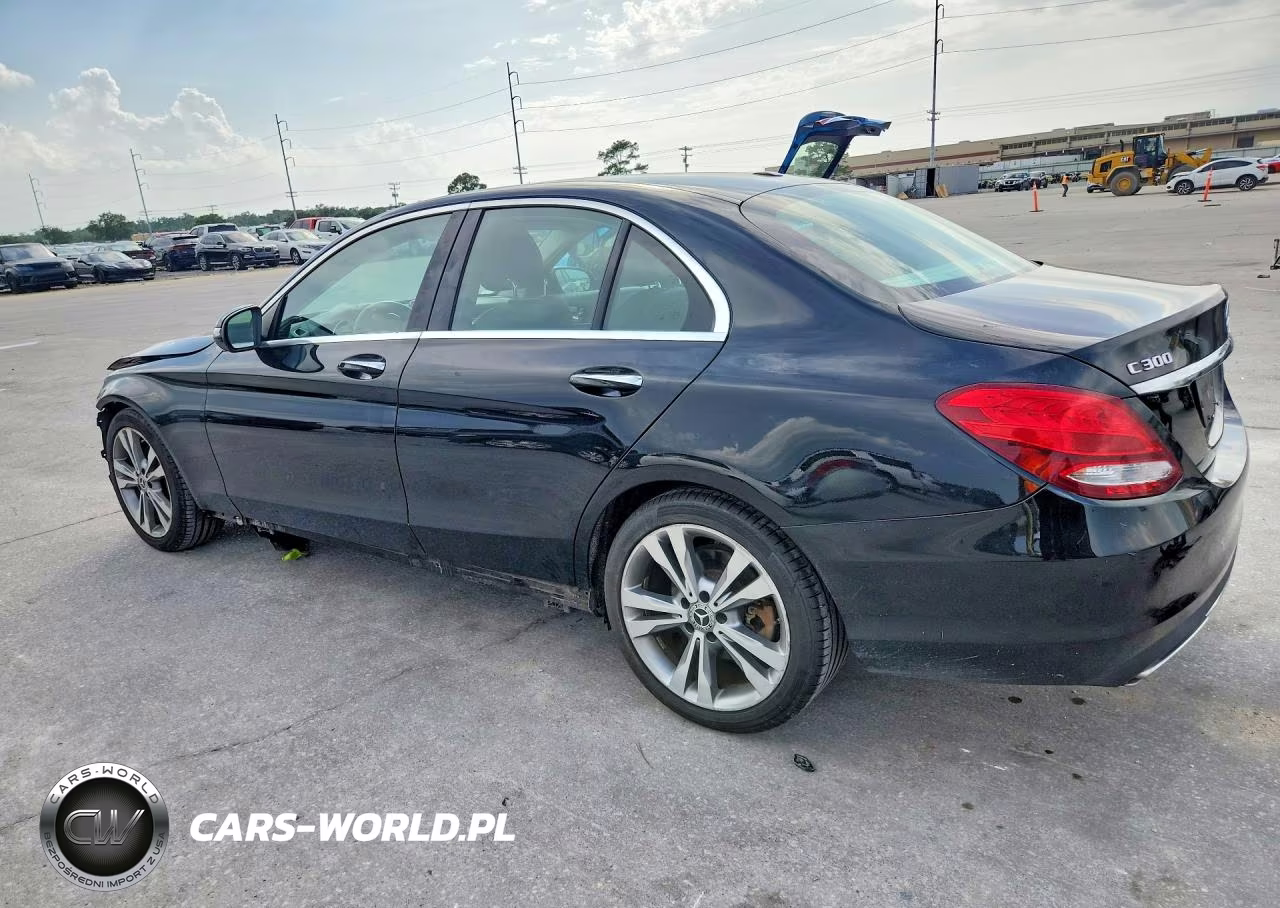 2017 Mercedes-Benz C 300 VIN:55SWF4JBXHU233203 - 2