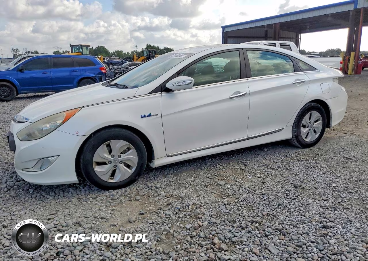 2015 Hyundai Sonata Hybrid Base – zdjęcie 1 z 13