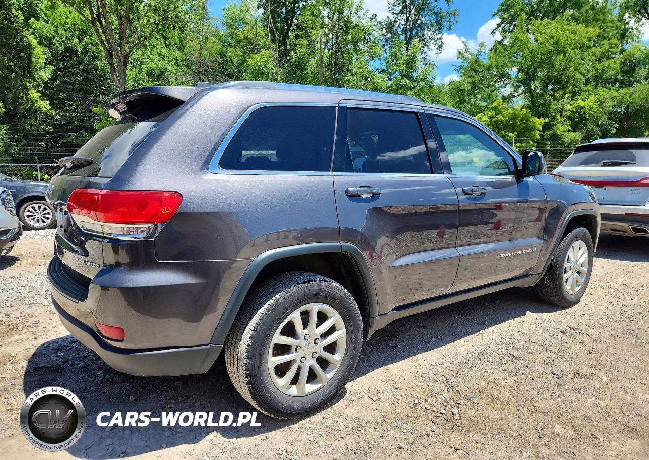 2016 Jeep Grand Cherokee Laredo VIN:1C4RJFAG8GC377770 - 3