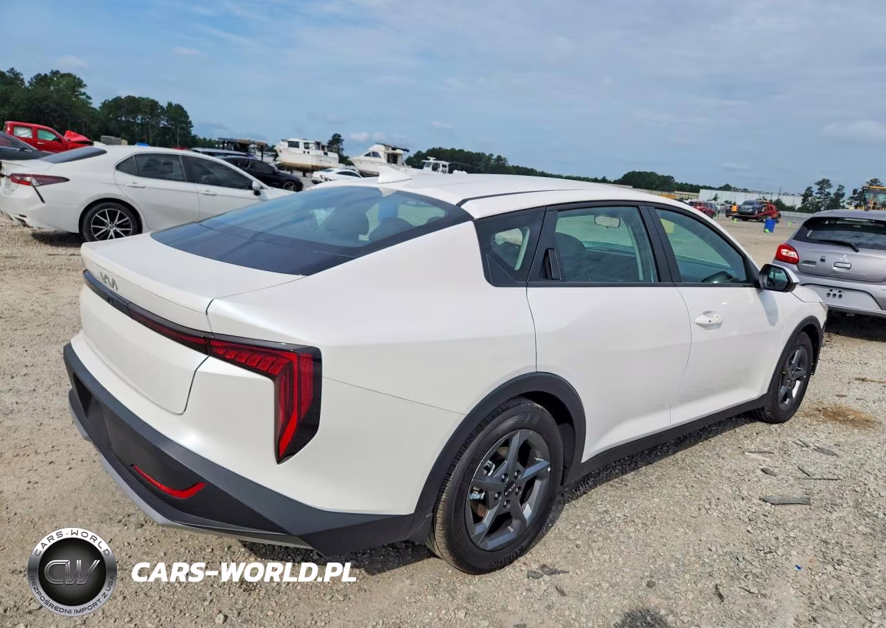 2026 Kia K4 Lxs VIN:3KPFT4DE8TE322086 - 3
