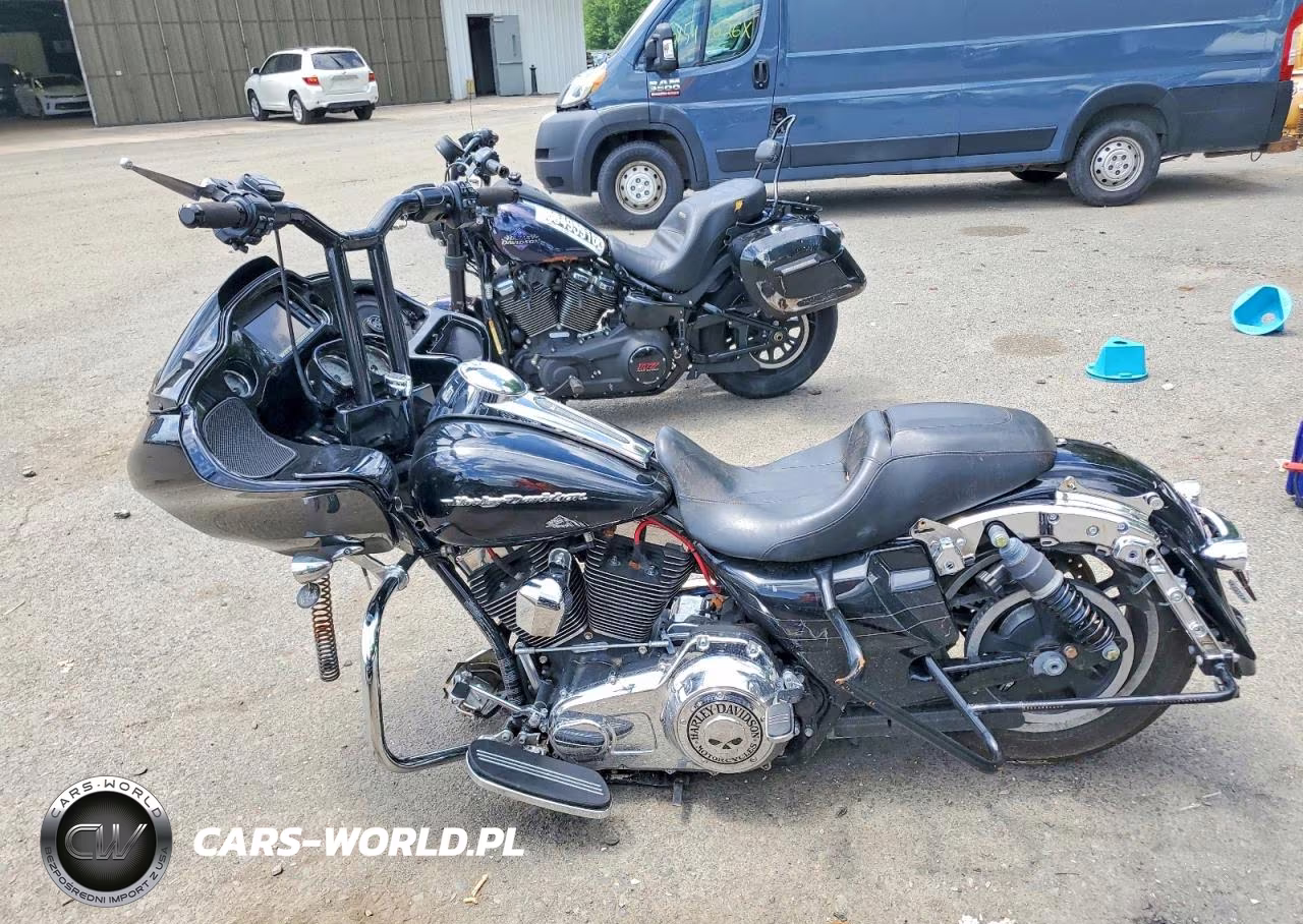 2015 Harley-Davidson Fltrxs Road Glide Special VIN:1HD1KTM18FB632372 - 3