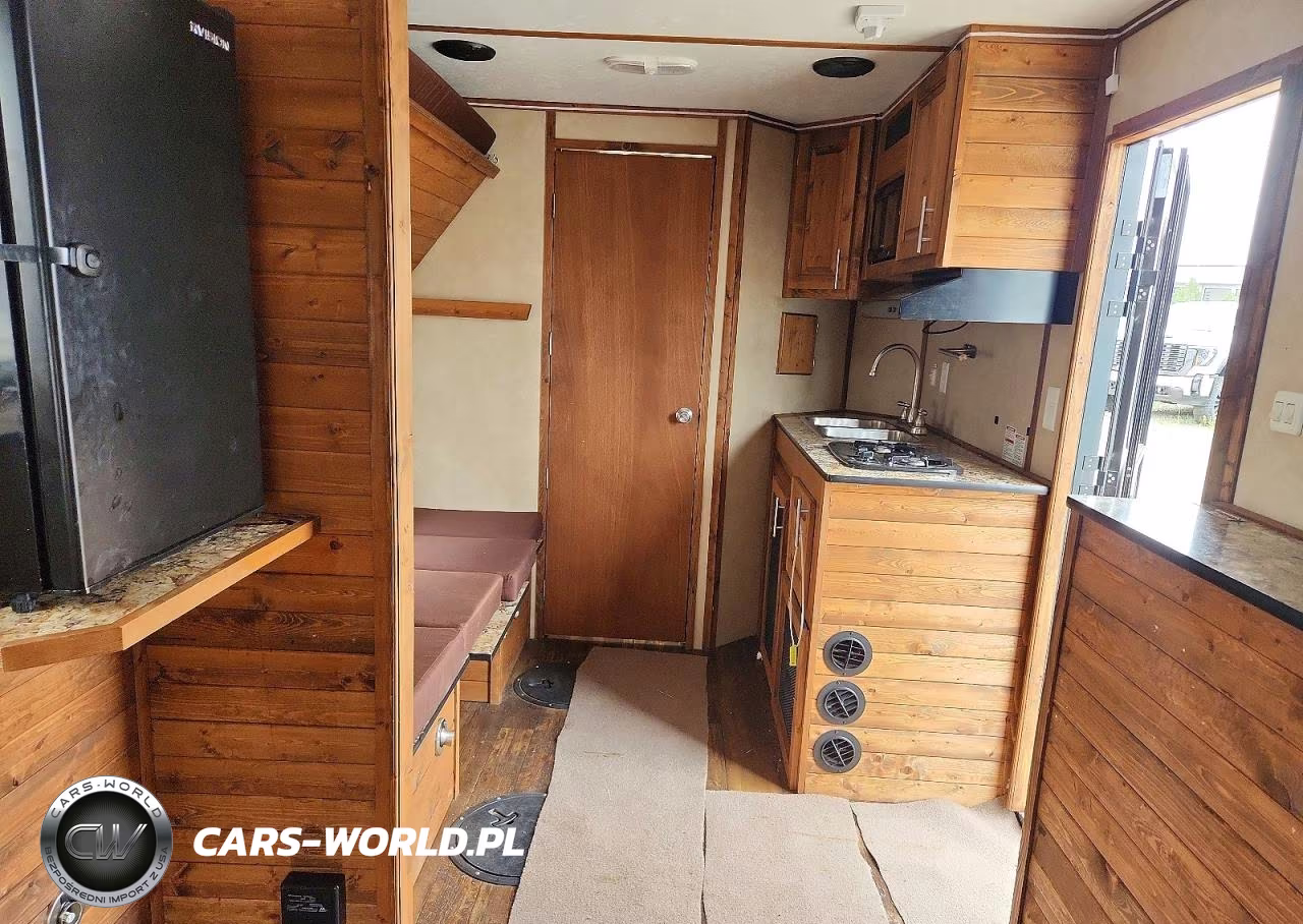 2020 American Surplus Ice Castle Camper VIN:5TJBE2414LM027682 - 6