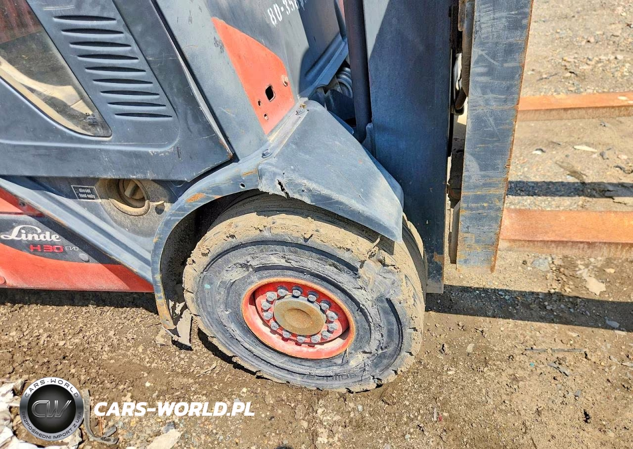 2016 Linde Forklift VIN:00000H2X393G04101 - 9