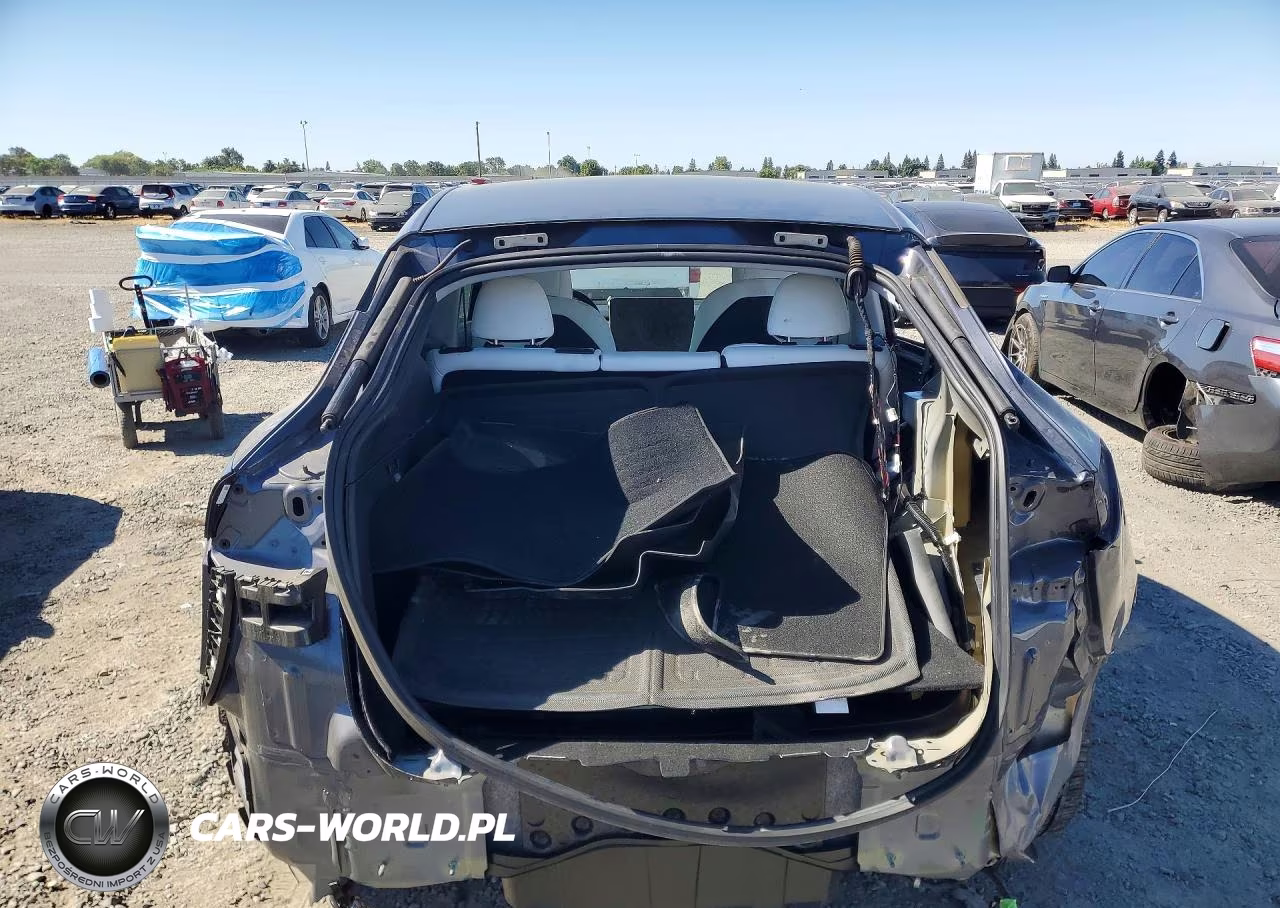 2022 Tesla Model Y VIN:7SAYGDEE1NF310907 - 6