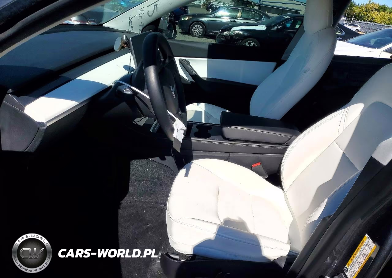 2022 Tesla Model Y VIN:7SAYGDEE1NF310907 - 7