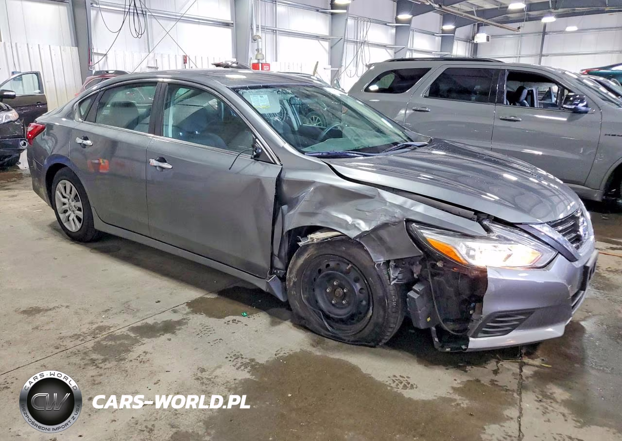 2017 Nissan Altima 2.5 S VIN:1N4AL3AP2HC479823 - 4