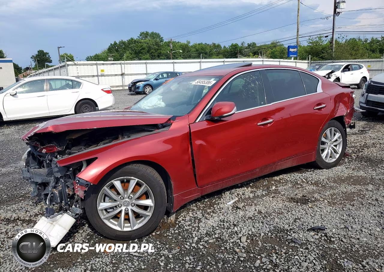 2015 Infiniti Q50 Premium