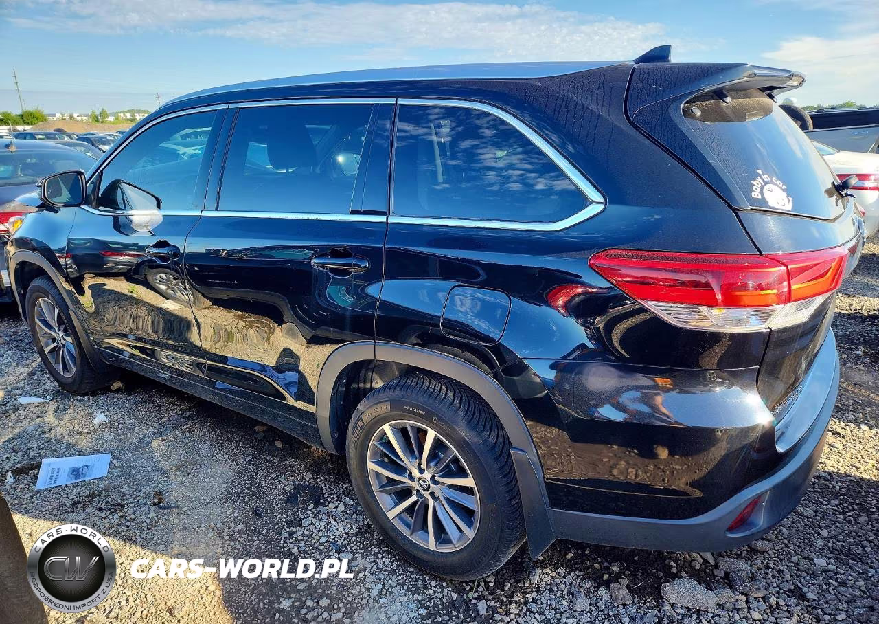 2018 Toyota Highlander Xle VIN:5TDJZRFH6JS823574 - 2