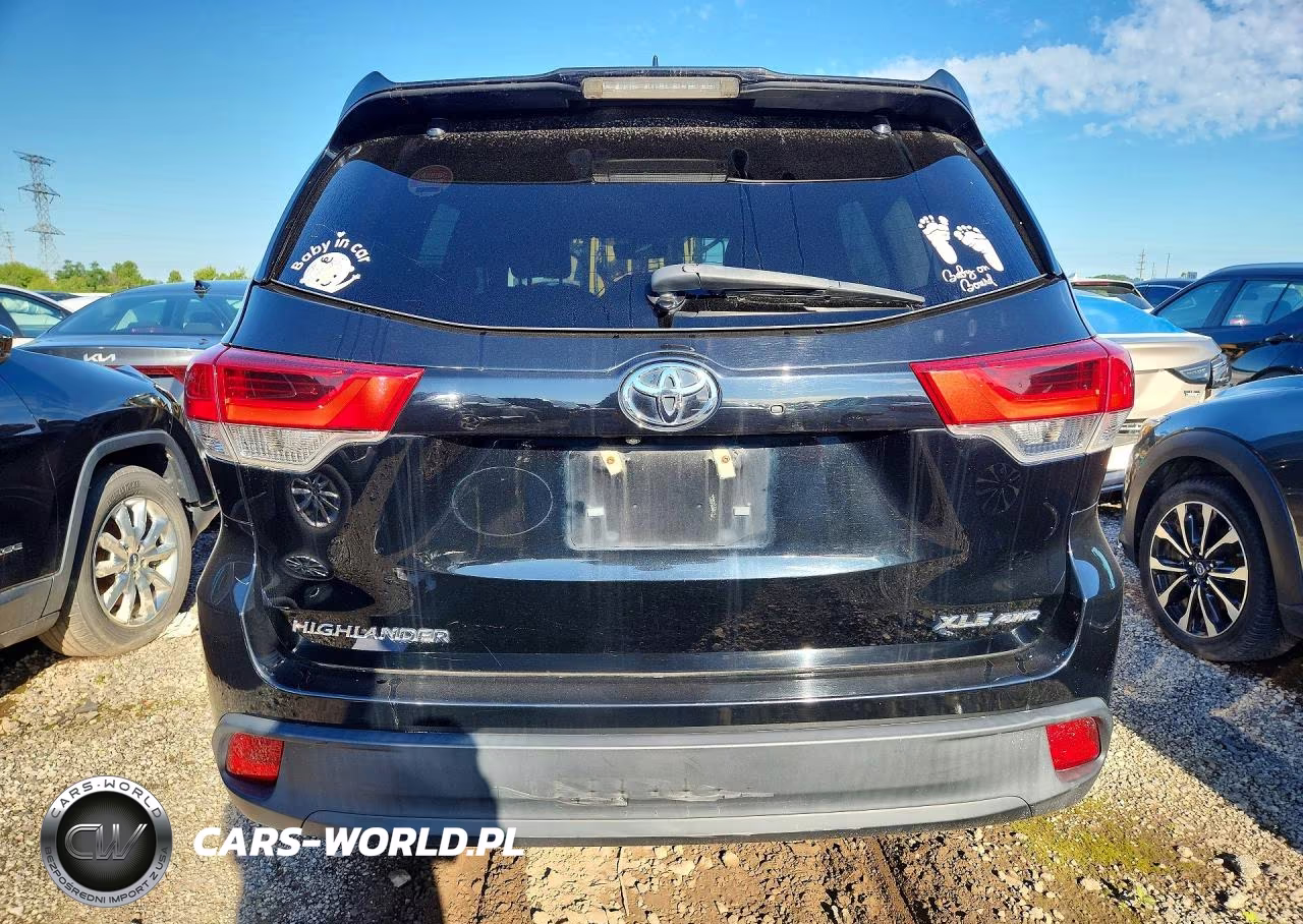 2018 Toyota Highlander Xle VIN:5TDJZRFH6JS823574 - 6