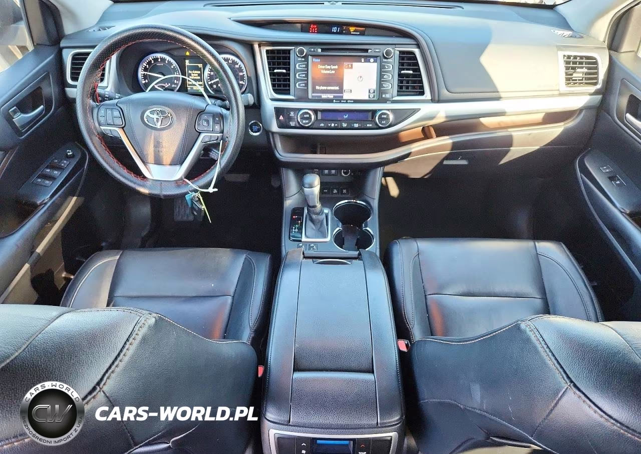 2018 Toyota Highlander Xle VIN:5TDJZRFH6JS823574 - 8