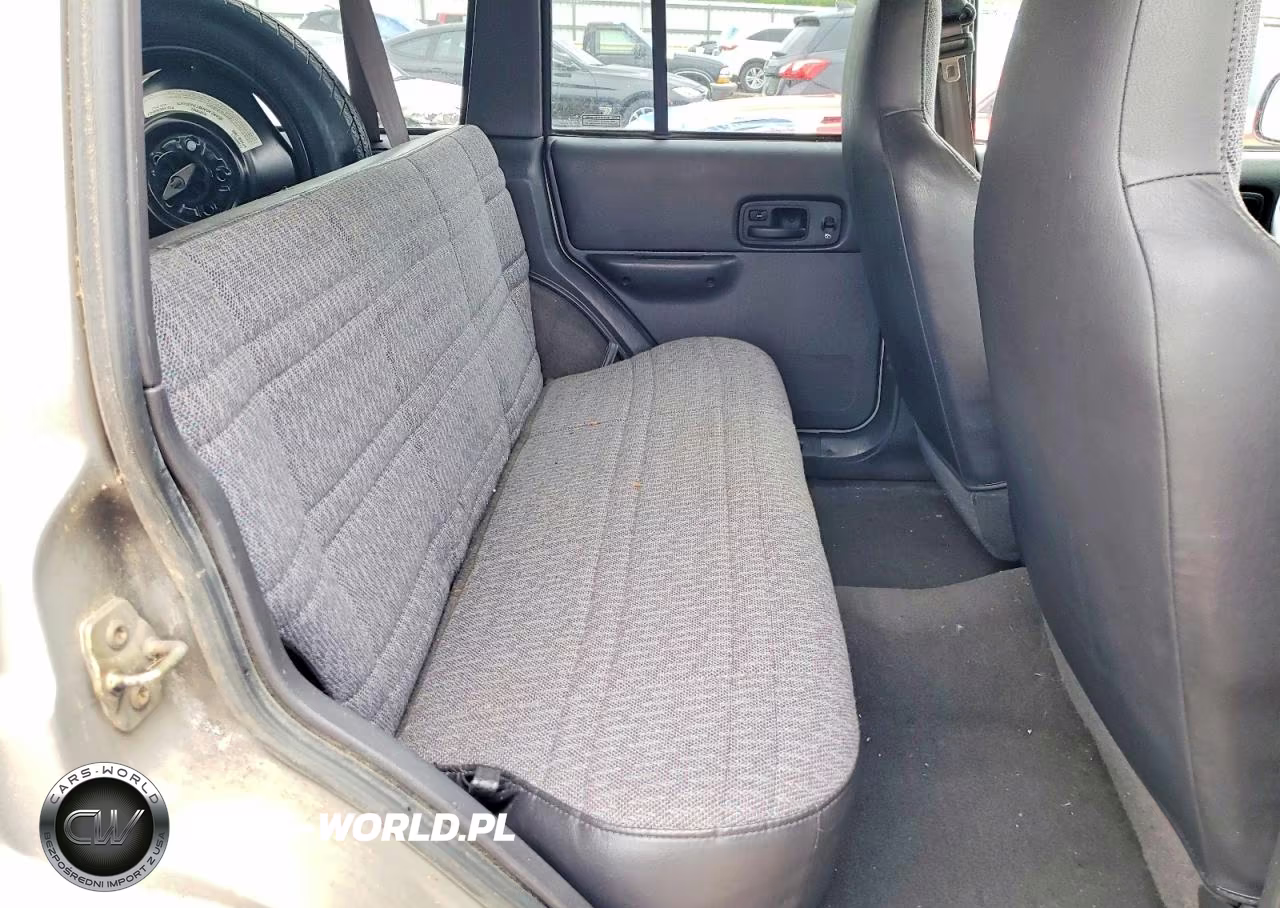 2000 Jeep Cherokee Sport VIN:1J4FF48S2YL159631 - 11