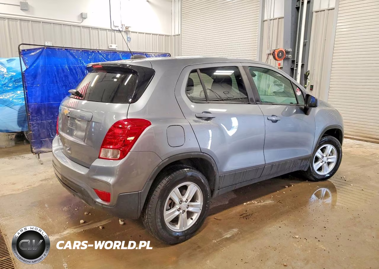 2020 Chevrolet Trax Ls VIN:3GNCJNSB3LL205753 - 3