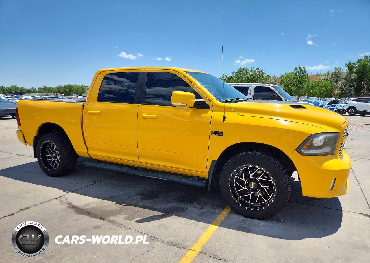 2016 Ram 1500 Sport VIN:1C6RR7MT9GS354082 - 4