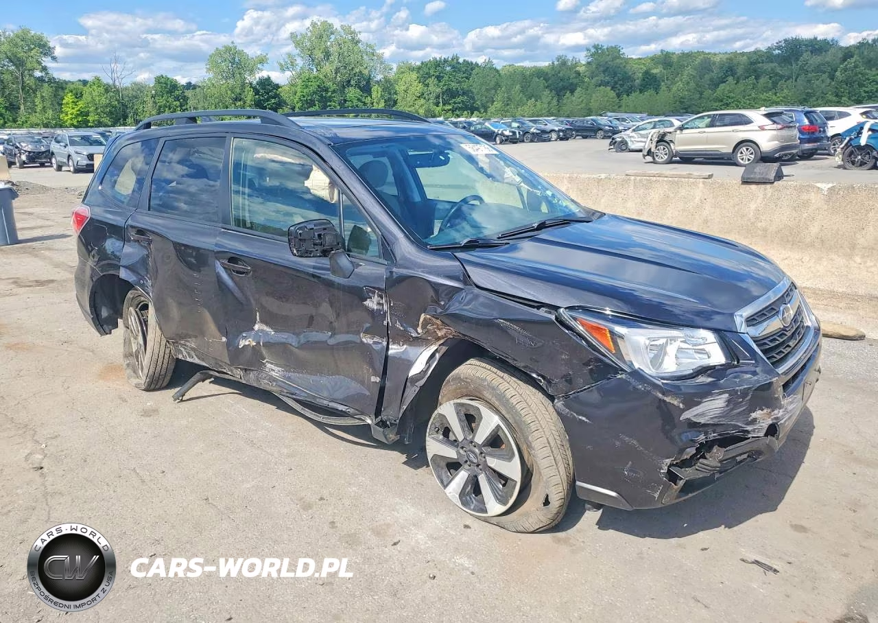 2017 Subaru Forester 2.5I Premium VIN:JF2SJAEC8HH529435 - 4