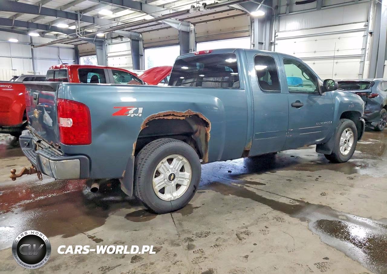 2007 Chevrolet Silverado K1500 VIN:1GCEK19097Z648063 - 3