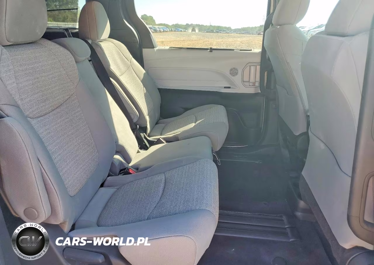 2026 Toyota Sienna VIN:5TDKSKFC7TS231527 - 11