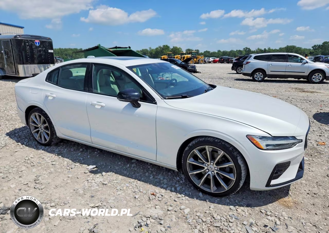 2021 Volvo S60 T5 Momentum VIN:7JR102TZXMG117934 - 4