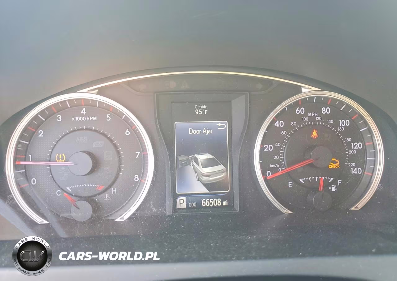 2015 Toyota Camry Se VIN:4T1BF1FK8FU888323 - 9